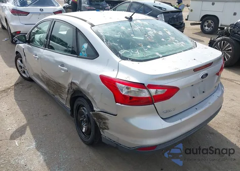 2014 Ford Focus Se z USA, uszkodzony, nr VIN 1FADP3F28EL198751